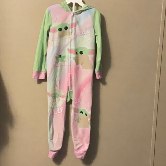 Star Wars Green and Pink Baby Yoda One Piece - Picture 1 of 5